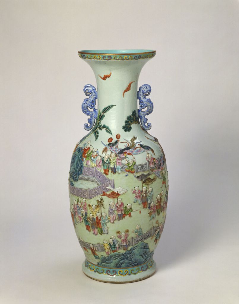 图片[1]-Turquoise green glaze pink baby picture phoenix ear bottle-China Archive